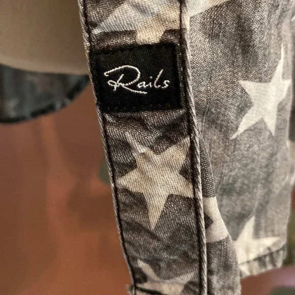 Rails women’s chambray stars gray wash & white button up M Lyocell collar shirt - Picture 6 of 13